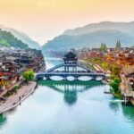 https://www.planetware.com/wpimages/2020/01/china-in-pictures-beautiful-places-to-photograph-fenghuang-ancient-town.jpg